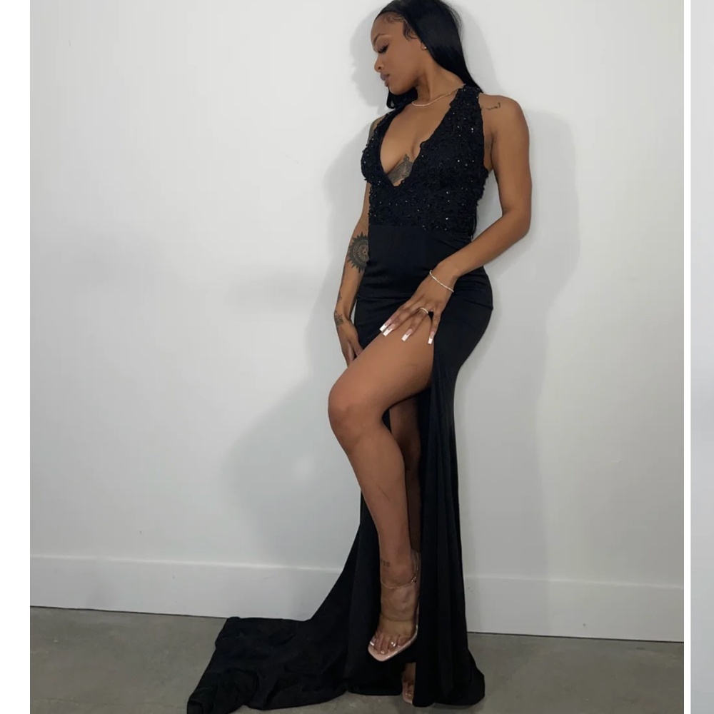 I'm selling a Black elegant dress